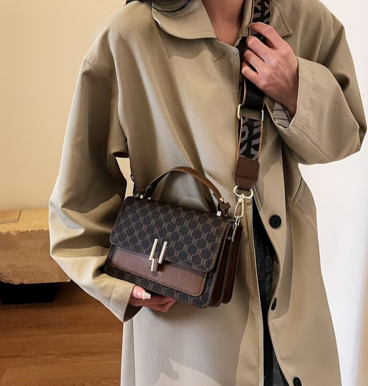 Vintage square crossbody hand bag